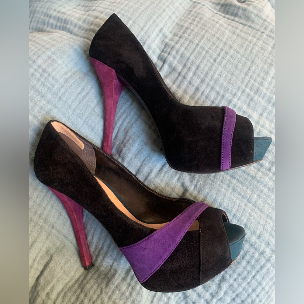 Guess Gwisila Platform Color Block Peep-Toe Pumps